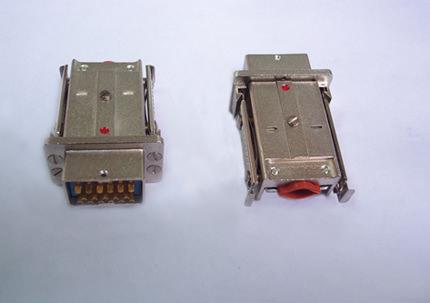 J7矩(ju)形電連(lian)接(jie)器(qi)